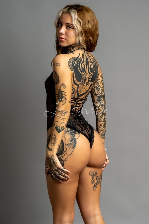 Luxury escort tattooed in lingerie with upturned ass at La Suite BCN, Franchesca